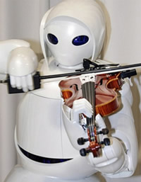 „Toyota“ sukūrė robotą, galintį groti smuiku