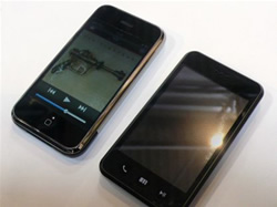 „CeBIT 2008“: pirmasis skandalas – policija konfiskavo „kinišką“ „iPhone“