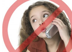 Japonija skatina riboti vaikų naudojimąsi mobiliaisiais telefonais