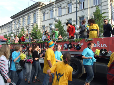 Studentiškas paradas Vilniaus gatvėmis „palydėjo“ sesijos pabaigą 