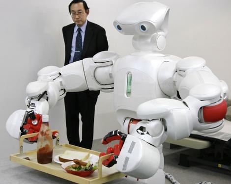 Koks protingas namas be jį aptarnaujančių robotų?