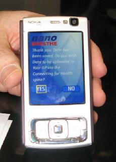 „Nokia N95“ diagnozuoja ligas pagal burnos kvapą