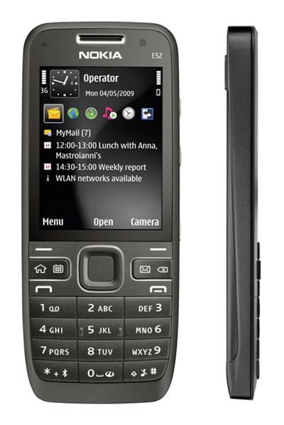 „Nokia E52“ – „švaresniems“ pokalbiams ir el. paštui