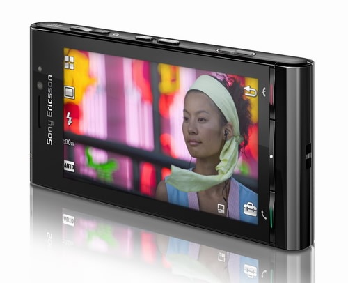 Naujasis „Sony Ericsson“ „Satio“ – stulbinamas vaizdas delne