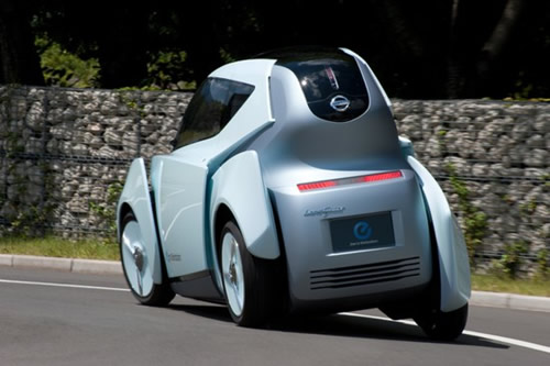 „Nissan“ pristatė naują koncepcinį elektromobilį „Land Glider Concept“