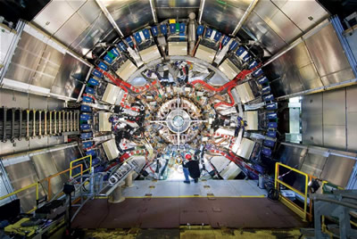 Į LHC greitintuvo žiedą įleisti pirmieji pluoštai