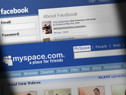 „Facebook“ ir „MySpace“ vykdo derybas