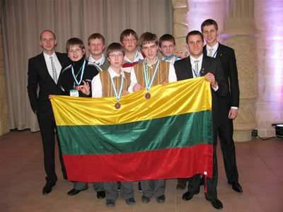 Jaunių gamtos mokslų olimpiadoje lietuvaičiai pelnė 2 sidabro ir 4 bronzos medalius