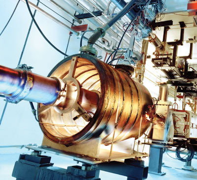 Tevatronas – pats galingiausias veikiantis protonų greitintuvas pasaulyje