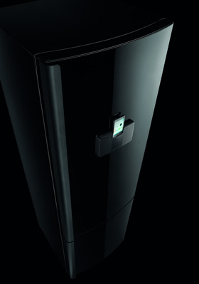 Šaldytuvas – šaldiklis „Made for iPod“ – naujas technologijų ir pramogos derinys