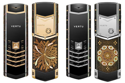 Anonsuoti 4 prabangūs „Vertu“ telefonai 