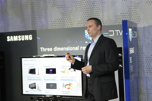 „Samsung“ atstovybės Lietuvoje vadovas Miroslavas Ramanavičius pasakoja apie 3D televizijos galimybes