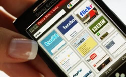 „iPhone“ telefonui skirtoji „Opera“ naršyklė – itin paklausi