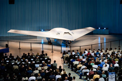 JAV pristatytas „Phantom Ray“ automatinis lėktuvas