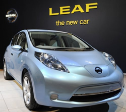 „Nissan“: elektromobilis „Leaf“ pakeis žaidimo taisykles