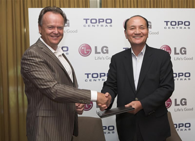 „Topo grupė“ valdybos pirmininkas Aurelijus Rusteika ir „LG Electronics“ vykdantysis direktorius Yong Nam