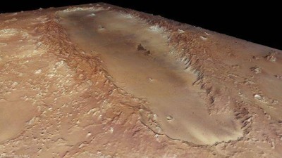 Paskelbtos naujos pailgo kraterio Marse nuotraukos