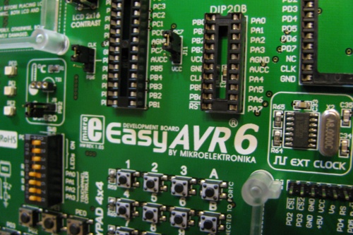 „EasyAVR6“ projektavimo sistema – pirmieji įspūdžiai