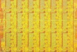 „Intel“ pranašauja procesorius su 1000 branduolių
