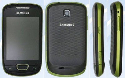 „Samsung“ ruošia populiariausio „Android“ telefono mini versiją