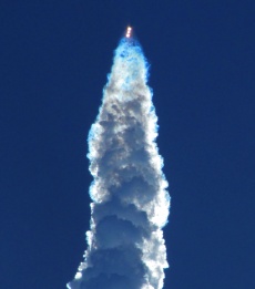 Kalifornijoje paleista raketa „Delta“