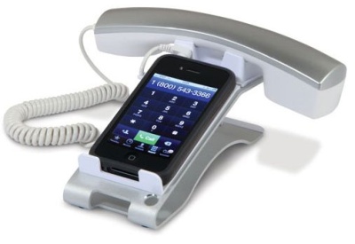 „iPhone“ virsta namų telefonu „iPhone“ virsta namų telefonu