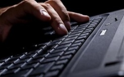 D. Britanijai kibernetiniai nusikaltėliai kasmet pridaro 27 mlrd. svarų nuostolių