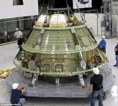 Pristatyta NASA naujos kartos kosminė astronautų kapsulė „Orion“ Pristatyta NASA naujos kartos kosminė astronautų kapsulė „Orion“