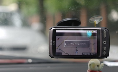„HTC Desire“ ir „Garmin Nuvi“ GPS laikiklis