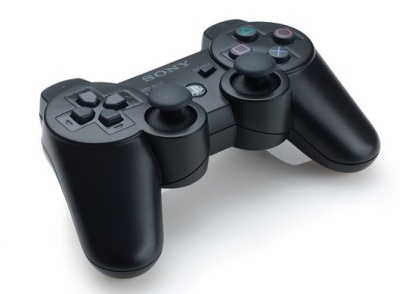 Bandė apiplėšti parduotuvę, grasindamas „PlayStation“ valdikliu Bandė apiplėšti parduotuvę, grasindamas „PlayStation“ valdikliu