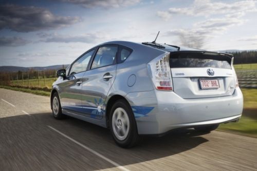 „Toyota“ neketina didinti „Prius Plug-in“ elektrinio režimo galimybių