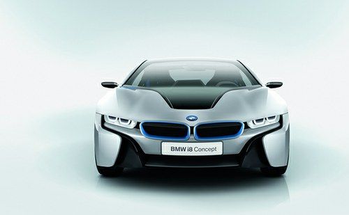 BMW pristatė koncepcinių elektromobilių „i8“ ir „i3“ galutinę viziją