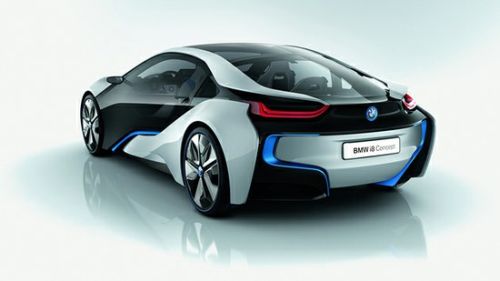 BMW pristatė koncepcinių elektromobilių „i8“ ir „i3“ galutinę viziją