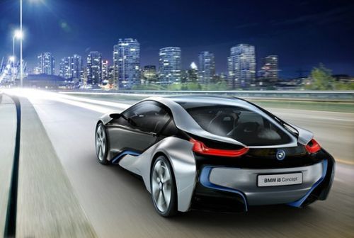 BMW pristatė koncepcinių elektromobilių „i8“ ir „i3“ galutinę viziją