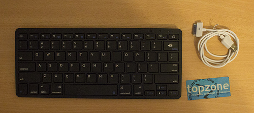 Bevielė „Bluetooth PS3“, „tablet“ klaviatūra iš „DealExtreme“ Bevielė „Bluetooth PS3“, „tablet“ klaviatūra iš „DealExtreme“
