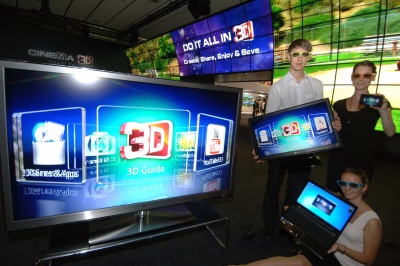 Parodoje „IFA 2011“ – LG 3D technologijų demonstracija Parodoje „IFA 2011“ – LG 3D technologijų demonstracija