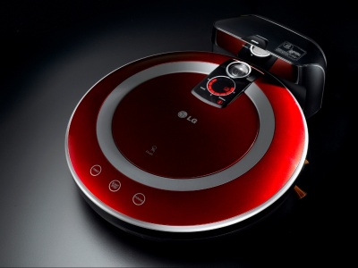 LG pristato automatinį dulkių siurblį „Hom-Bot“