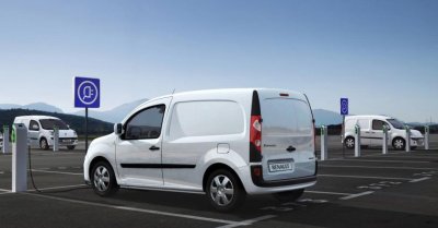 Pirmasis „Renault“ elektromobilis jau sulaukė daugiau nei 15 tūkst. užsakymų Pirmasis „Renault“ elektromobilis jau sulaukė daugiau nei 15 tūkst. užsakymų