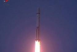 Rusija paleido raketą su 3 GLONASS palydovais