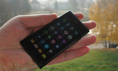 „Nokia N9“ – išmaniųjų telefonų evoliucija? „Nokia N9“ – išmaniųjų telefonų evoliucija?
