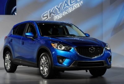 „Mazda“ pristatė alternatyvą elektromobiliui