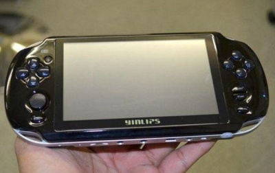 Kinai „klonavo“ žaidimų konsolę „Sony PlayStation Vita“ dar prieš jos išleidimą Kinai „klonavo“ žaidimų konsolę „Sony PlayStation Vita“ dar prieš jos išleidimą