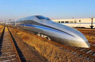 Kinija bando rekordinio greičio traukinį