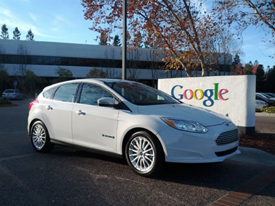 Pirmasis 2012 metų elektrinio „Ford Focus“ modelis teko „Google“