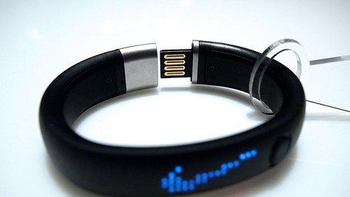 „Nike+ Fuelband“ elektroninė kūno rengybos revoliucija? „Nike+ Fuelband“ elektroninė kūno rengybos revoliucija?