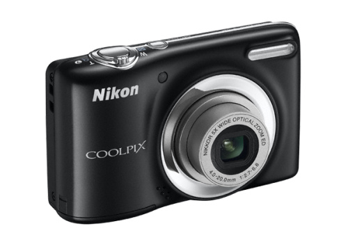 „Nikon“ pristato tris paprastus naudoti fotoaparatus