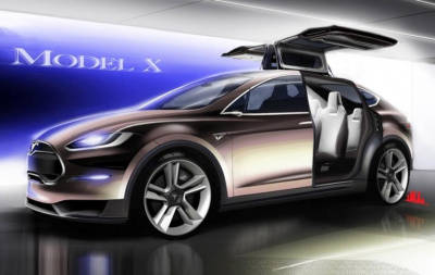 „Tesla Model X“ – elektrinis visureigis, greitesnis už „Porsche 911“