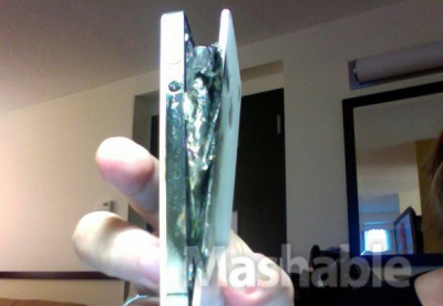 Dar vienas sprogęs „iPhone 4“ kompanijos „Apple“ nesudomino Dar vienas sprogęs „iPhone 4“ kompanijos „Apple“ nesudomino
