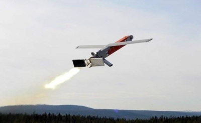 Sukurta taikinio danguje lūkuriuojanti raketa Sukurta taikinio danguje lūkuriuojanti raketa