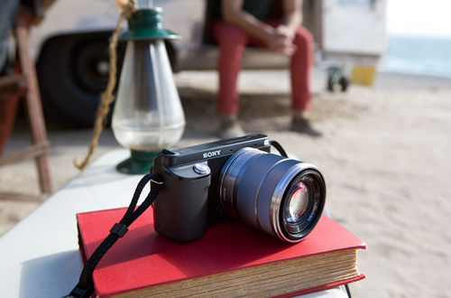 Naujasis „Sony NEX-F3“: profesionalaus lygio nuotraukos – lengvai ir kompaktiškai Naujasis „Sony NEX-F3“: profesionalaus lygio nuotraukos – lengvai ir kompaktiškai